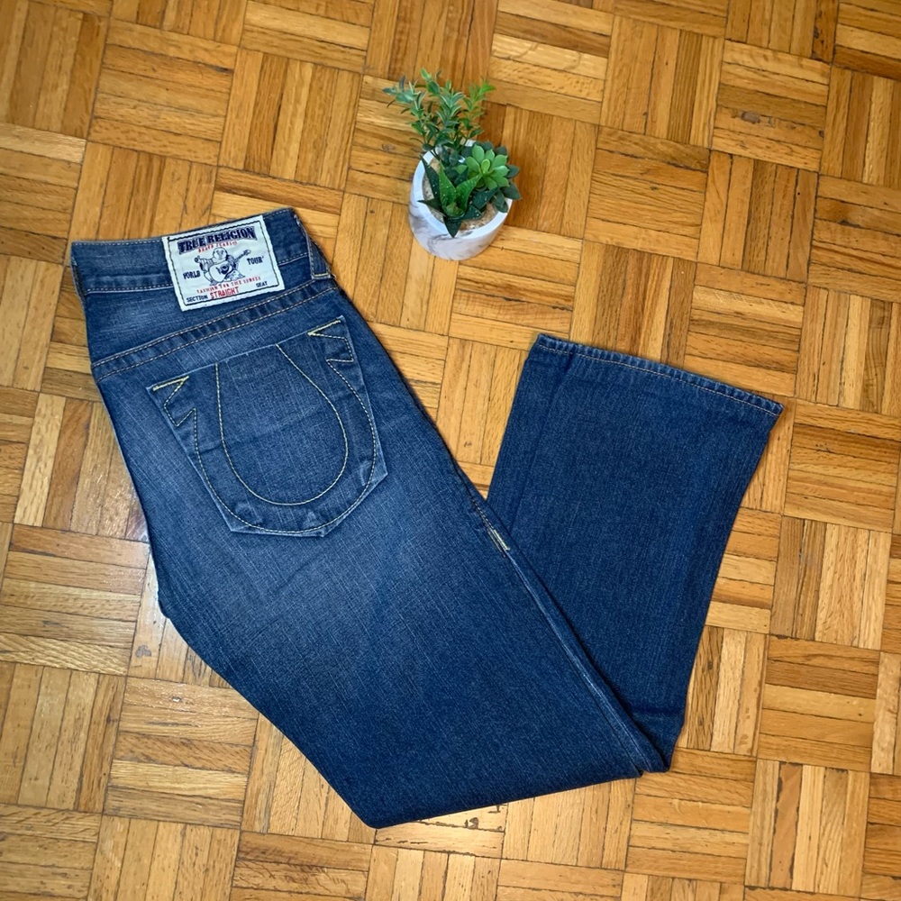 True Religion Horseshoe Pocket Straight Medium Wash 31 Waist Jeans